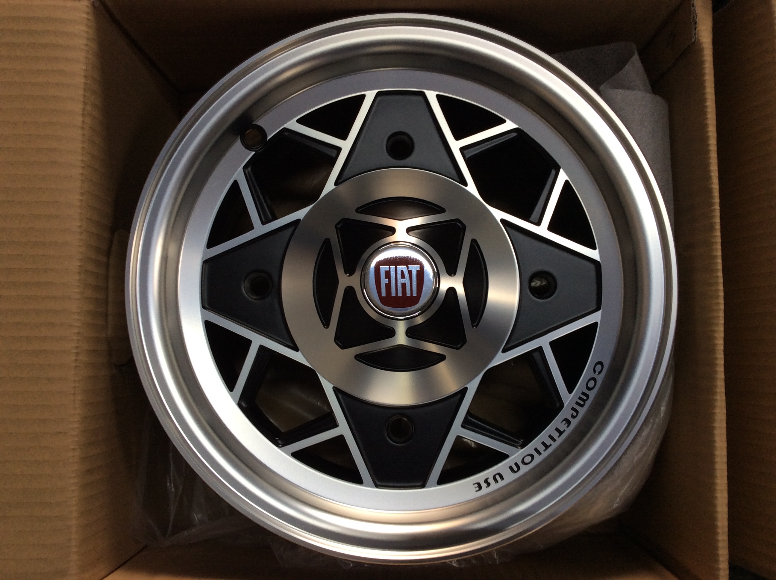 4 cerchi in lega NUOVI 12 POLLICI per OLD FIAT 500 L COD 574B