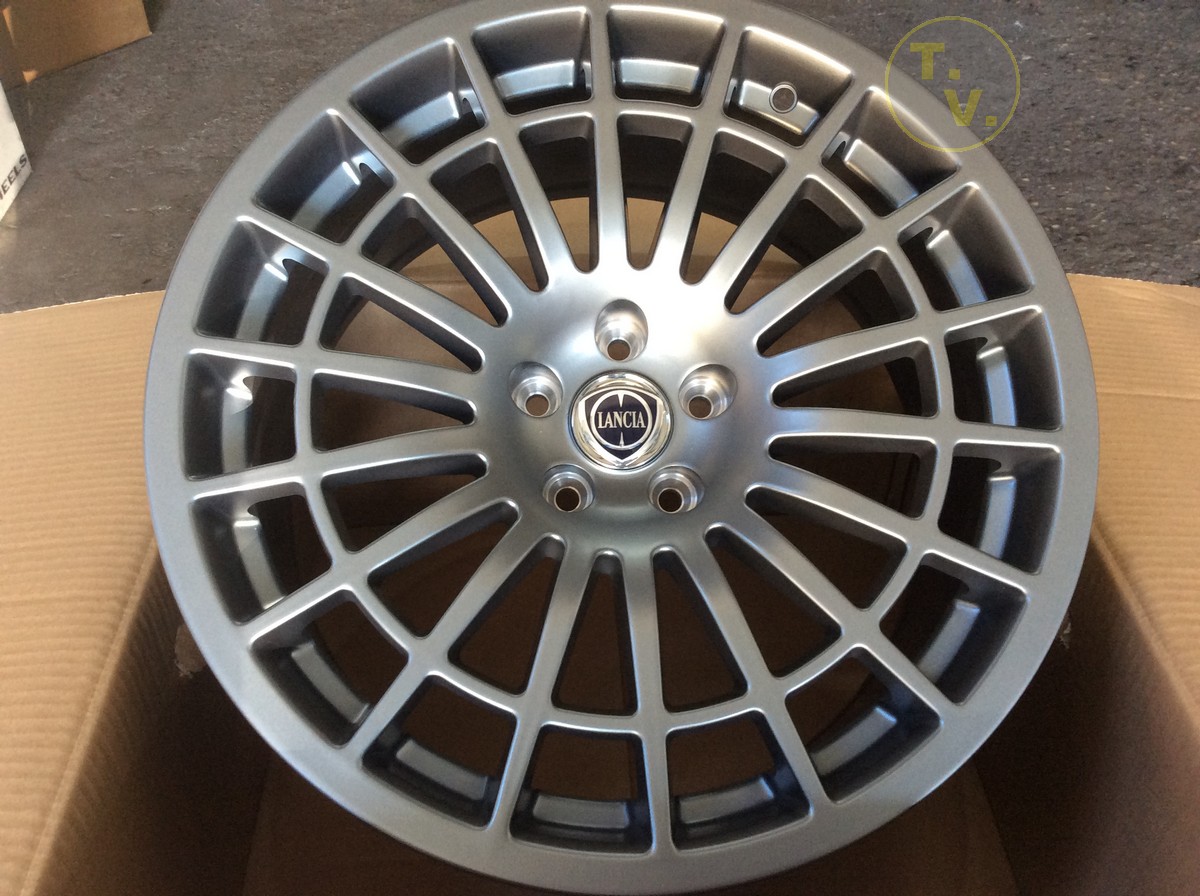 Cerchi in lega da 18 lancia thesis 08 picture