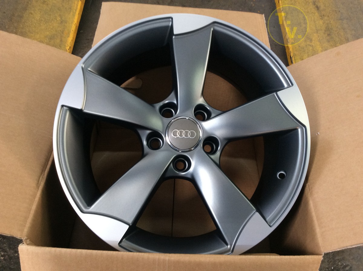 F661 4 cerchi in lega NUOVI 17 pollici AUDI A4 A6 A7 A8 S3 cod 66172B